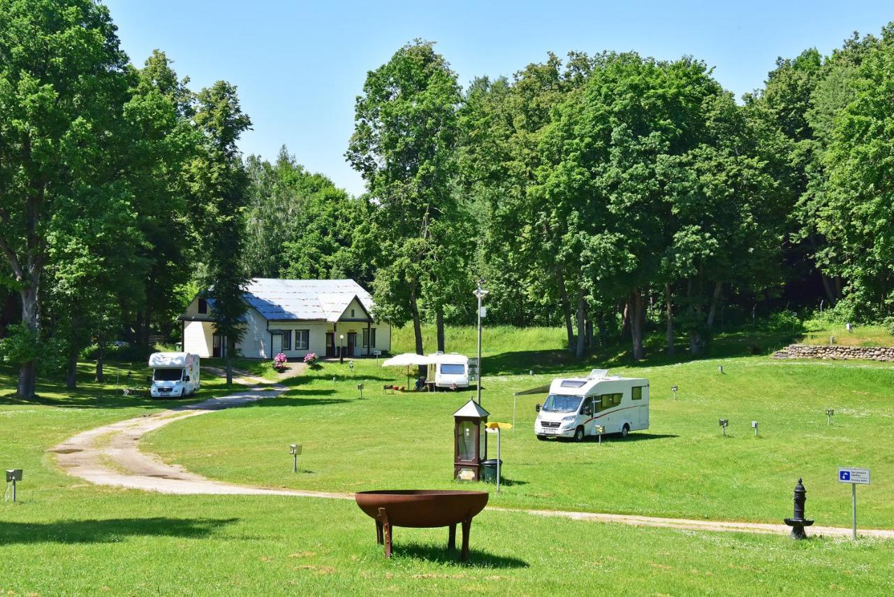 Slenis Trakuose Hotel Trakai Exterior photo